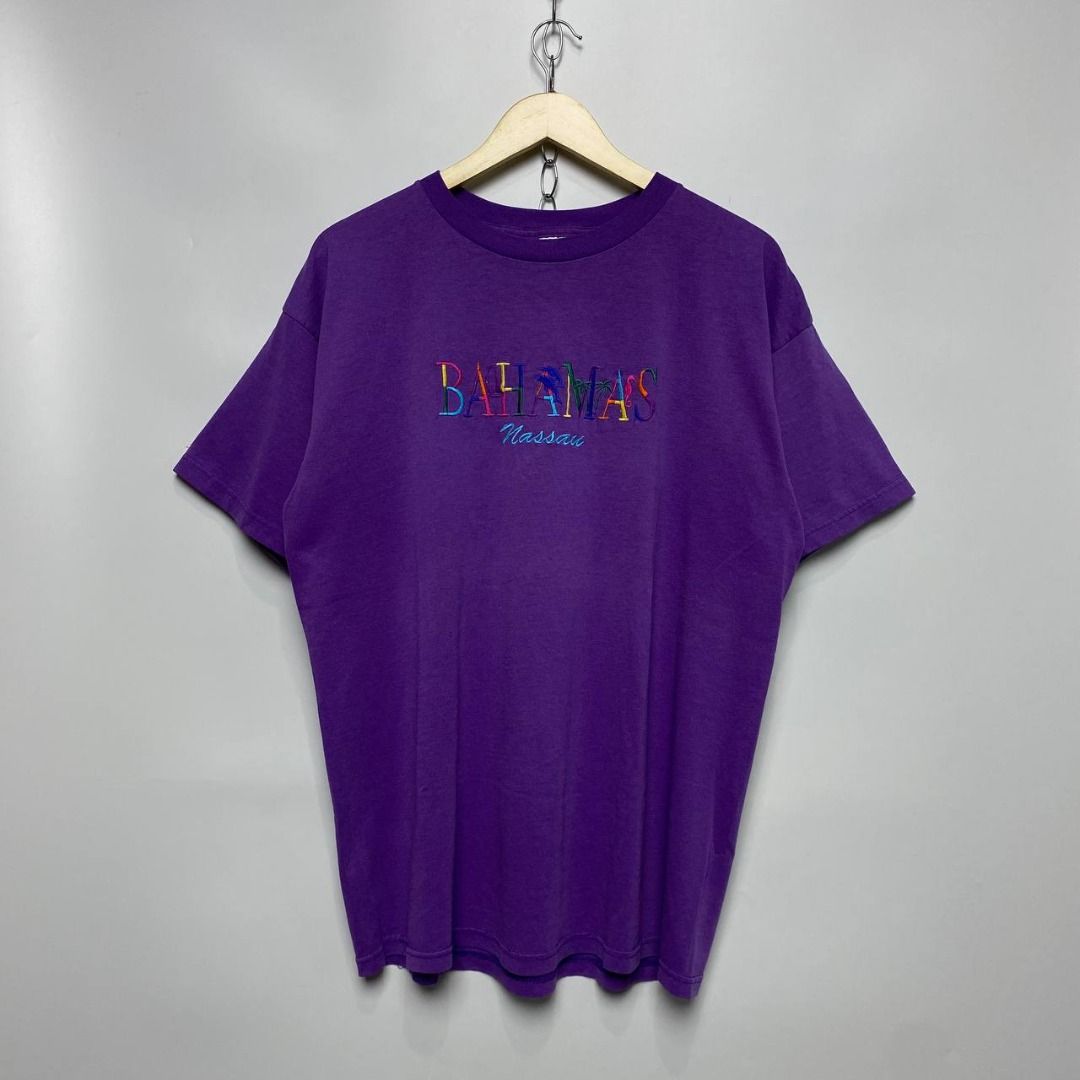 Vintage BAHAMAS Nassau (Category: Tshirts & Polo Shirts ) located in Bacoor. Submitted by stash_d (Listing ID 1469516889, Image 1). Description: 23.5x29.5 XL loose stitch (hem)/pinhole.