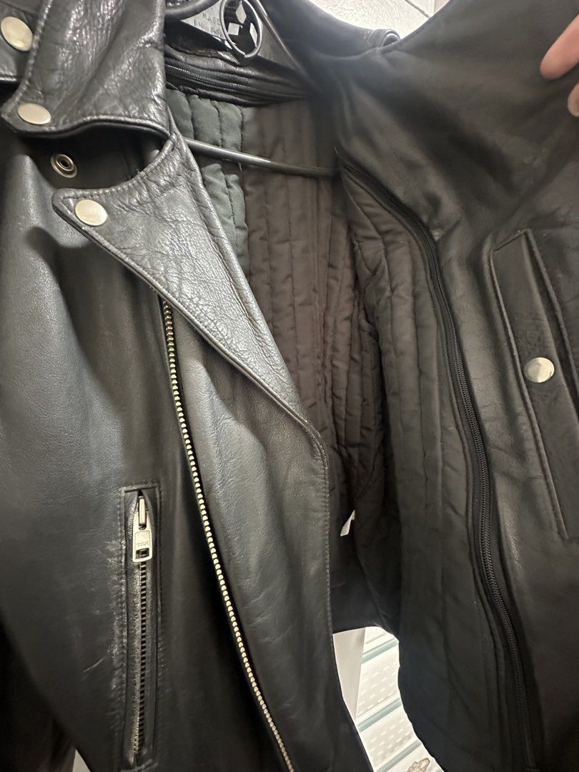 Vintage Bike leather jacket (Category: Coats, Jackets and Outerwear) located in Paranaque City. Submitted by mobi03 (Listing ID 1469413885, Image 3). Description: Vintage Bike leather jacket 20x24 Paranaque / Ortigas area.