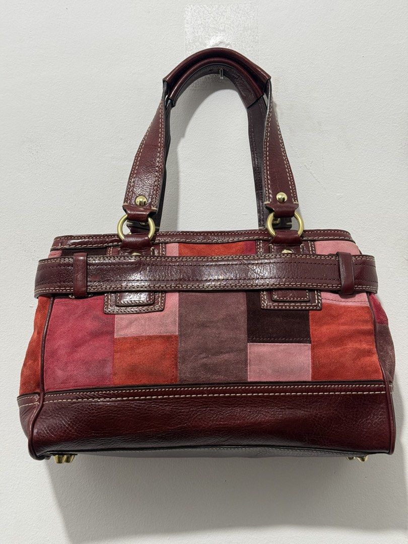 Vintage coach bag (Category: Shoulder Bags) located in Sorsogon. Submitted by jovert_23alviz (Listing ID 1469443770, Image 2). Description: Excellent condition No issue.