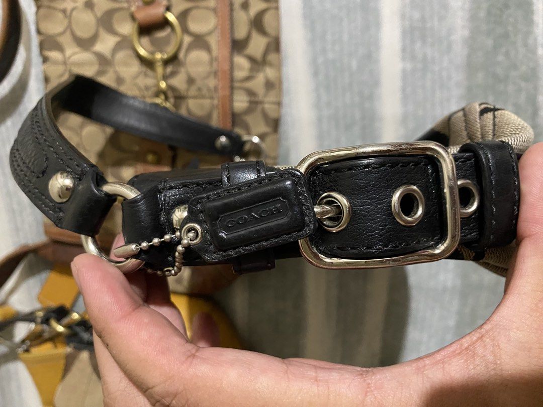 Vintage coach mini zoe (Category: Shoulder Bags) located in Iba. Submitted by preme2ow9 (Listing ID 1469554060, Image 2). Description: PRISTINE CONDITION NO ISSUE NO RUBS CAN VC SA BLUE.