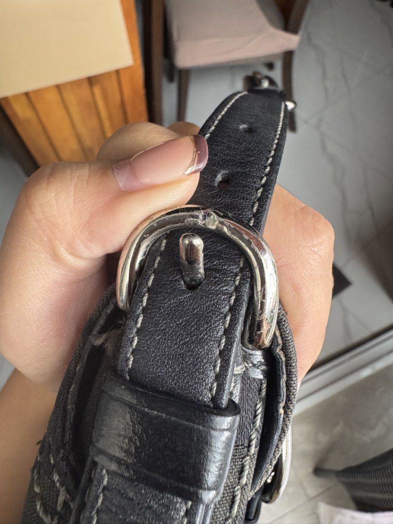 Vintage COACH Soho shoulder bag (Category: Luxury Bags & Wallets) located in Sablan. Submitted by bag-a-holic.bygaile.ph.2.0 (Listing ID 1469481521, Image 3). Description: .