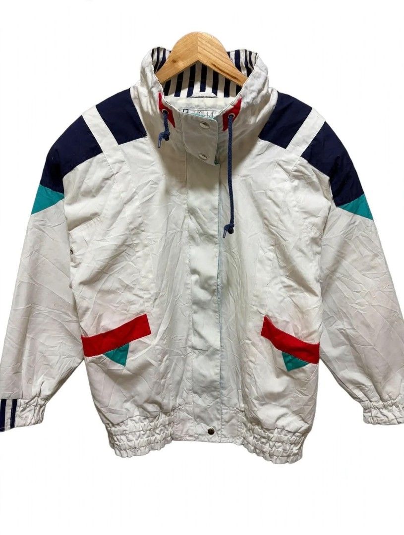 Vintage Colorblock Windbreaker Retro 90s Bomber Jacket (Category: Coats, Jackets and Outerwear) located in Quezon City. Submitted by kimzxc_536 (Listing ID 1469543799, Image 1). Description: BRAND: VINTAGE WINDBREAKER Size: LARGE Dimes: 22 x 27. 5 Condition: EXCELLENT Colorate: 9.5/10 Issue: x Price: 650.
