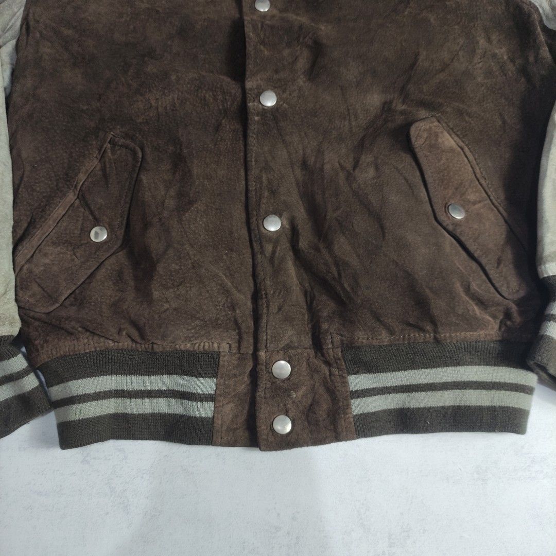 Vintage Comme Ca Du Mode Suede Bomber Jacket (Category: Coats, Jackets and Outerwear) located in Bulacan. Submitted by thriftlockerph (Listing ID 1469551983, Image 3). Description: Size: fits L Dimension: 25L 23W Condition: 7/10 Issue: needs dry cleaning, signs of usage.