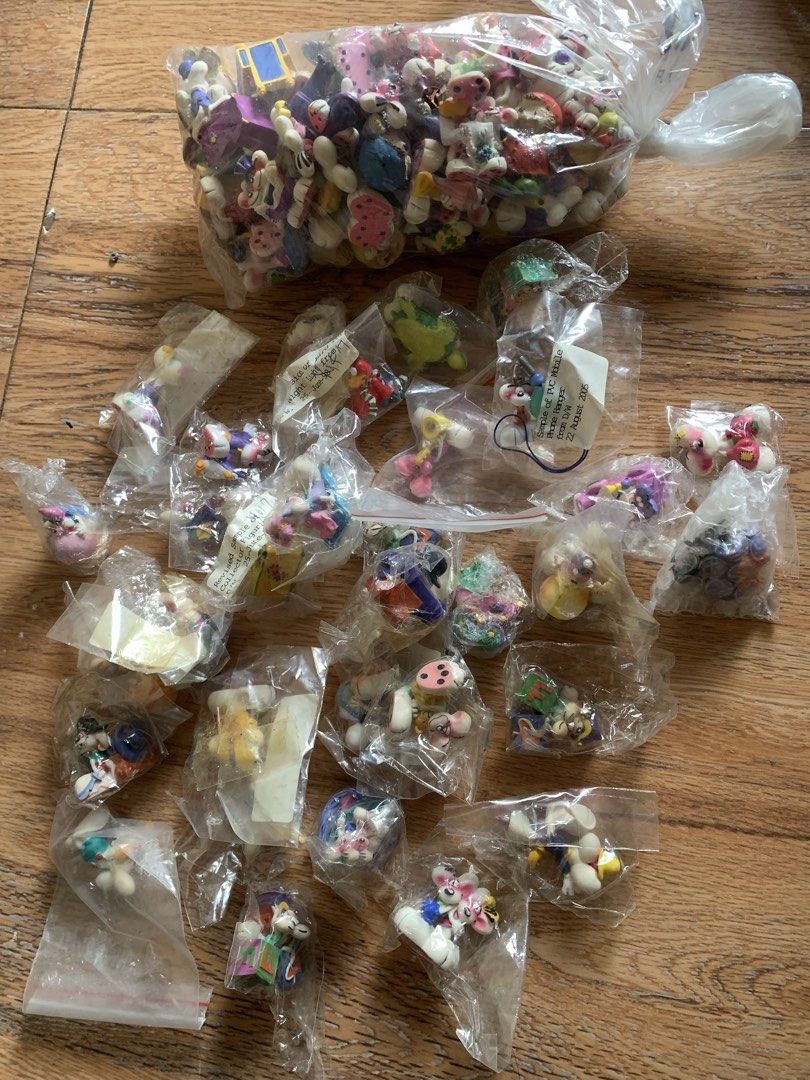 Vintage Diddl Collector's Figure Set (Category: Vintage Collectibles) located in Manila. Submitted by macks_toys (Listing ID 1469427482, Image 1). Description: 📌You may send DM for your inquiries. ✨KINDLY CHECK EACH DETAILS✨ 🔳 From Japan/UK Surplus items 🔳 89 Pcs 🔳 Manage your expectations since it’s preloved and from Surplus Items 🔳 WYSIWYG ✨ Thank you! ✨.