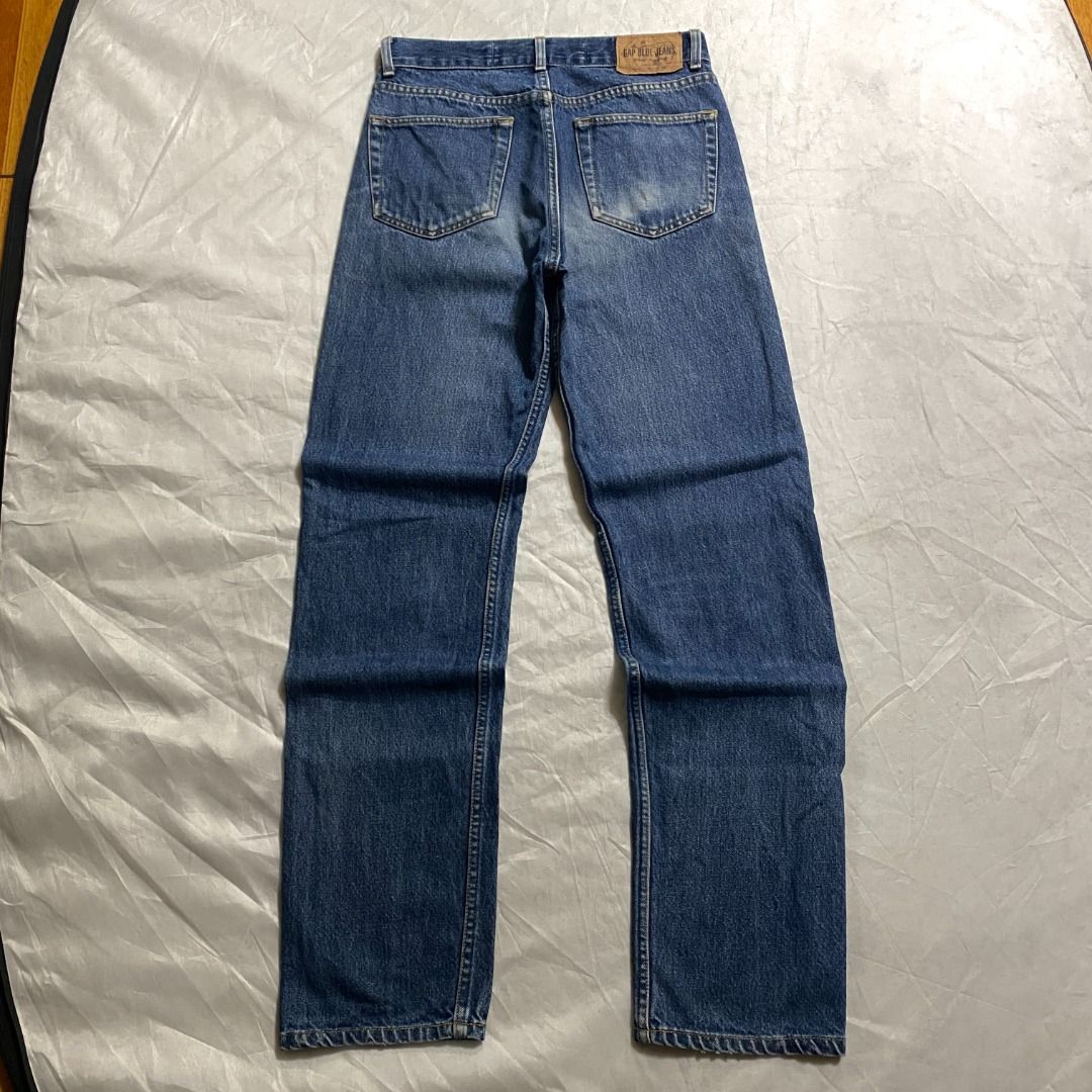 Vintage Gap Classic Button Fly Denim Jeans (Category: Jeans) located in Rizal. Submitted by van.b (Listing ID 1469527564, Image 2). Description: Gap Classic Button Fly Denim Jeans W: 30” L: 42” L.O: 7” ₱449 + shipping fee Button-fly closure Issue(s): Very minimal distressing Color Rate: 9.8 We are not affiliated or associated with any of the brands featured. All trademarks and copyrights belong to their respective owners. .