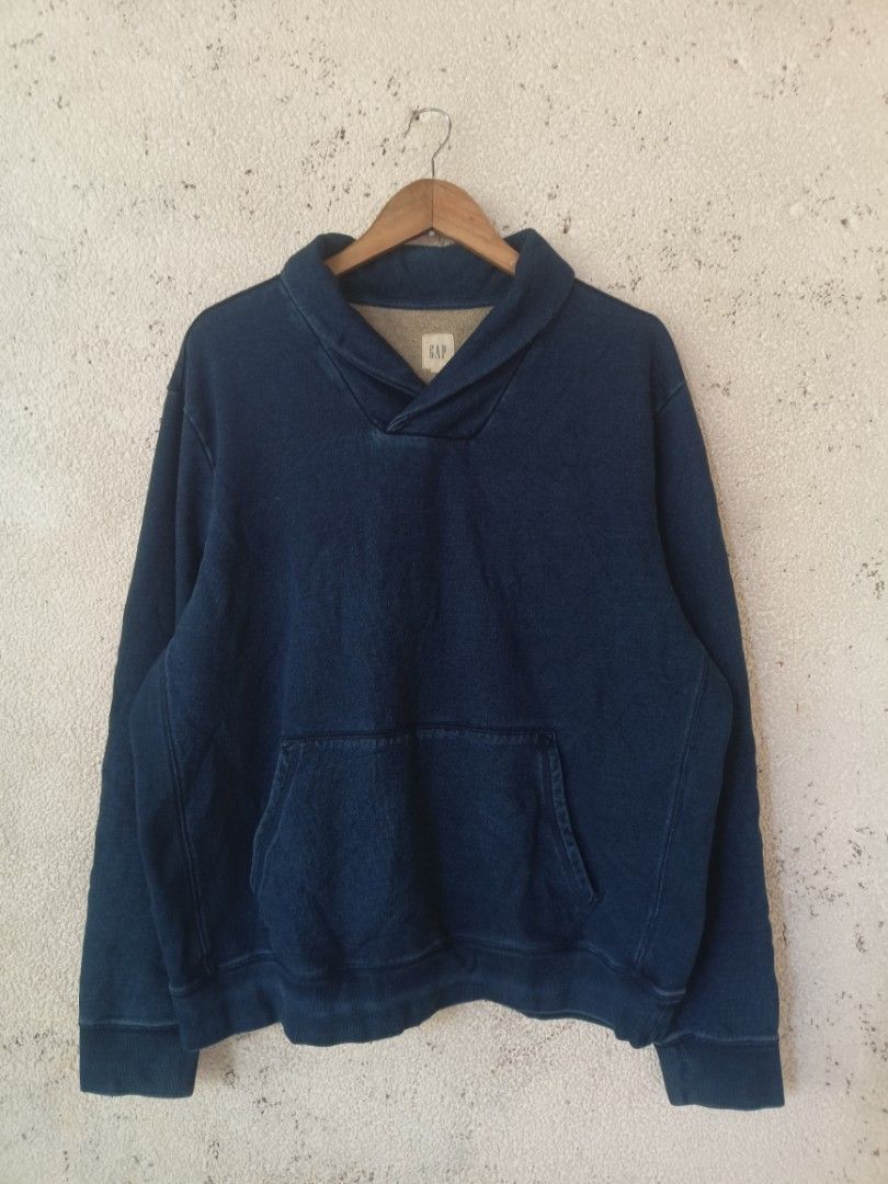 vintage Gap indigo blue pullover sweatshirt (Category: Coats, Jackets and Outerwear) located in Cagayan de Oro. Submitted by amenfitt (Listing ID 1469493595, Image 1). Description: vintage Gap indigo blue pullover sweatshirt W 25 L 28 AUTHENTIC/LEGIT COLOR RATE 10/10 ISSUE: NONE.