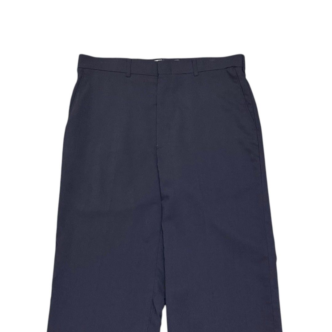 VINTAGE HAGGAR MAGIC STRETCH NAVY TROUSER (Category: Trousers) located in Dinalupihan. Submitted by aizzeestuffs (Listing ID 1469498868, Image 2). Description: Length:40.5" Waist:33" Inseams:29.5" Rise: 11" Thighs:12" Hem:8.5" Color may vary due to lighting. Pm for more Details. Old Money Luxury Designer..