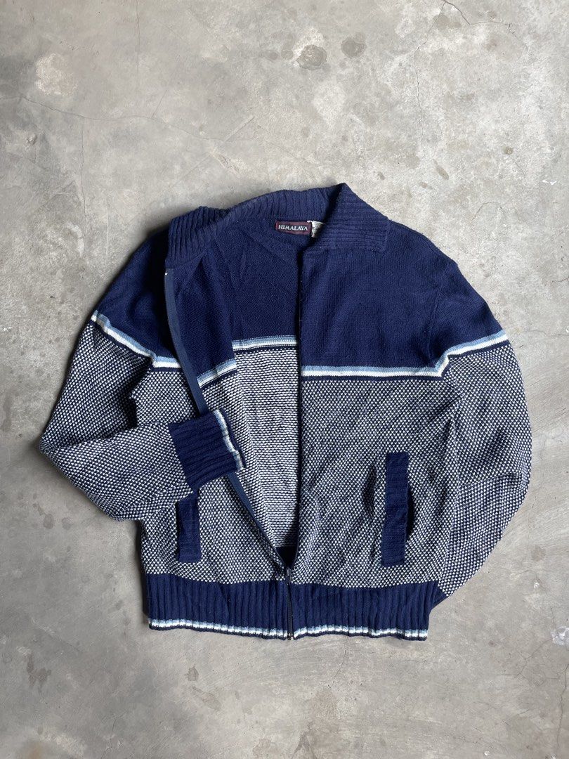 Vintage Himalaya knit track jacket (Category: Coats, Jackets and Outerwear) located in Cabuyao City. Submitted by jam_mandilag (Listing ID 1469550598, Image 2). Description: Width:19.5 Length:24.5 Tag:Himalaya Size: medium Color Rate: 8.5/10 Condition: 8.5/10 Issue: lints Mode of payment: Gcash Mode of shipping: J&T and lalamove For more information kindly click the “send message button” and other details of the item. Location: cabuyao laguna ———