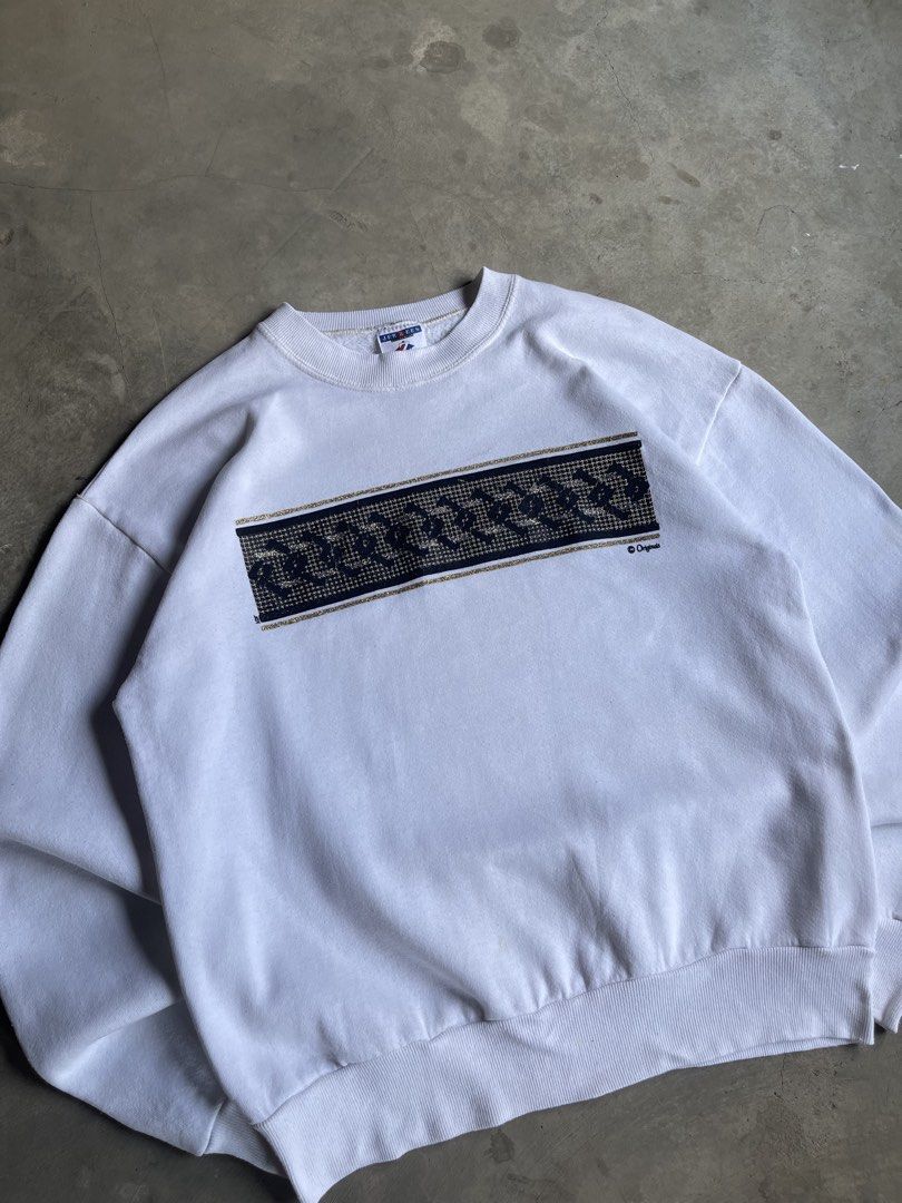 Vintage Jerzees sweater (Category: Coats, Jackets and Outerwear) located in Cabuyao City. Submitted by jam_mandilag (Listing ID 1469551500, Image 2). Description: Width:21.5 Length:26 Tag: Jerzees Size:large Color Rate: 8/10 Condition: 8/10 Issue: unnoticeable yellow stain Mode of payment: Gcash Mode of shipping: J&T and lalamove For more information kindly click the “send message button” and other details of the item. Location: cabuyao laguna ——
