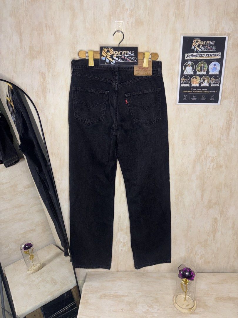 VINTAGE LEVIS 514 PANTS (Category: Jeans) located in Cabuyao City. Submitted by pormanation-thrift-store (Listing ID 1469423313, Image 1). Description: VINTAGE LEVIS 514 PANTS Condition: EXCELLENT Color rate: 9/10 Size: 32 Dimes: 32”W x 42”L Issue: NONE✅ Price: 1400.