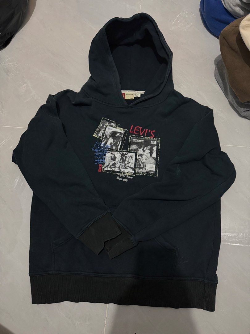 Vintage Levis Hoodie (Category: Hoodies) located in Mandaluyong City. Submitted by vinhartdgdeclutter (Listing ID 1469572586, Image 1). Description: .