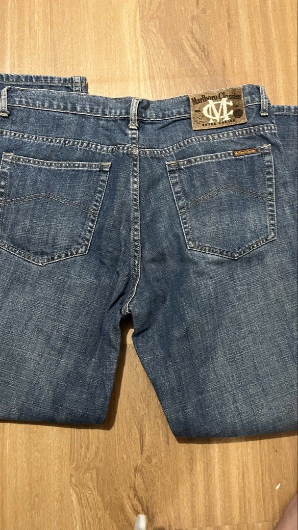 vintage Marlboro Classics (Category: Jeans) located in Porac. Submitted by macky.ron (Listing ID 1469449424, Image 2). Description: Length:42 Waist: 34 Condition: 9.5/10 Color rate: 9.5/10 Issue (s): None Complete Tags.