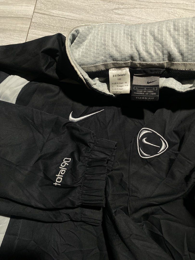 Vintage nike total 90 windbreaker (Category: Coats, Jackets and Outerwear) located in Bacolod City. Submitted by bnta_bounce (Listing ID 1469538988, Image 3). Description: No flaws Length 28 Width 23.