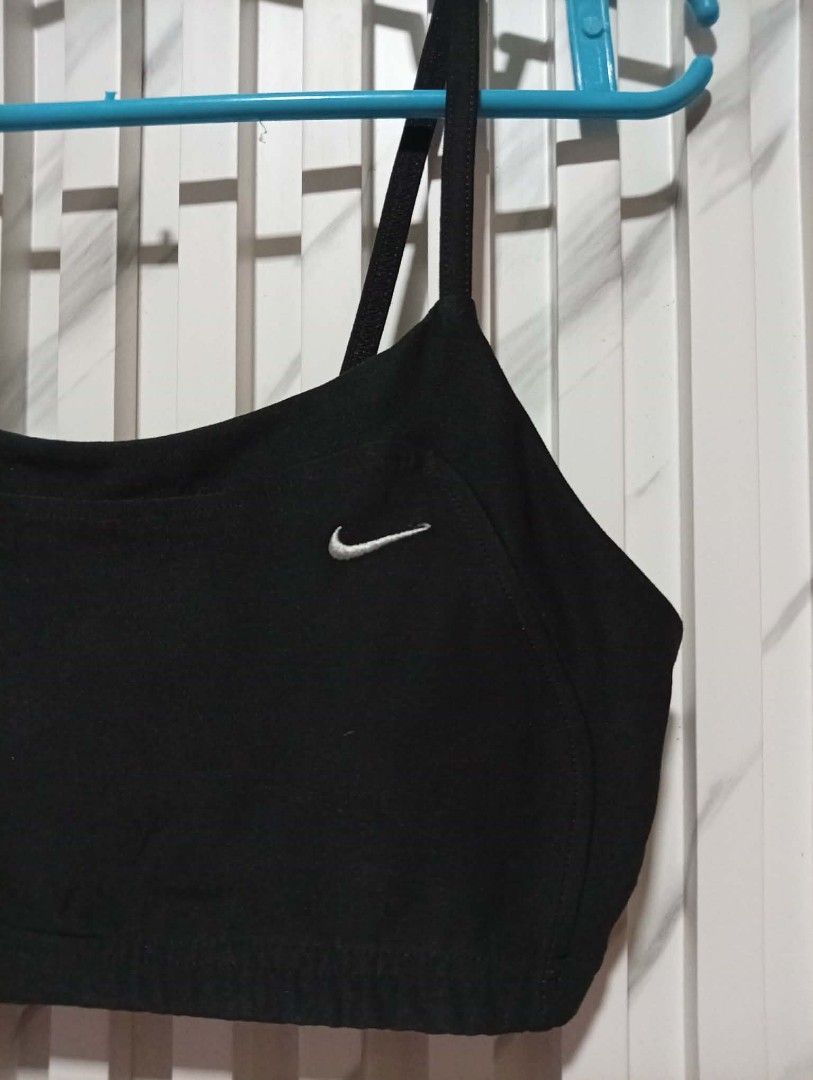 Vintage Nike Womens embriod logo ( Authentic ) (Category: Others Tops) located in Barotac Nuevo. Submitted by john.pritz (Listing ID 1469480013, Image 2). Description: Vintage Nike Womens Embriod logo ( Authentic ) Like new condi no issue Size medium on tag Fit Xs to small.