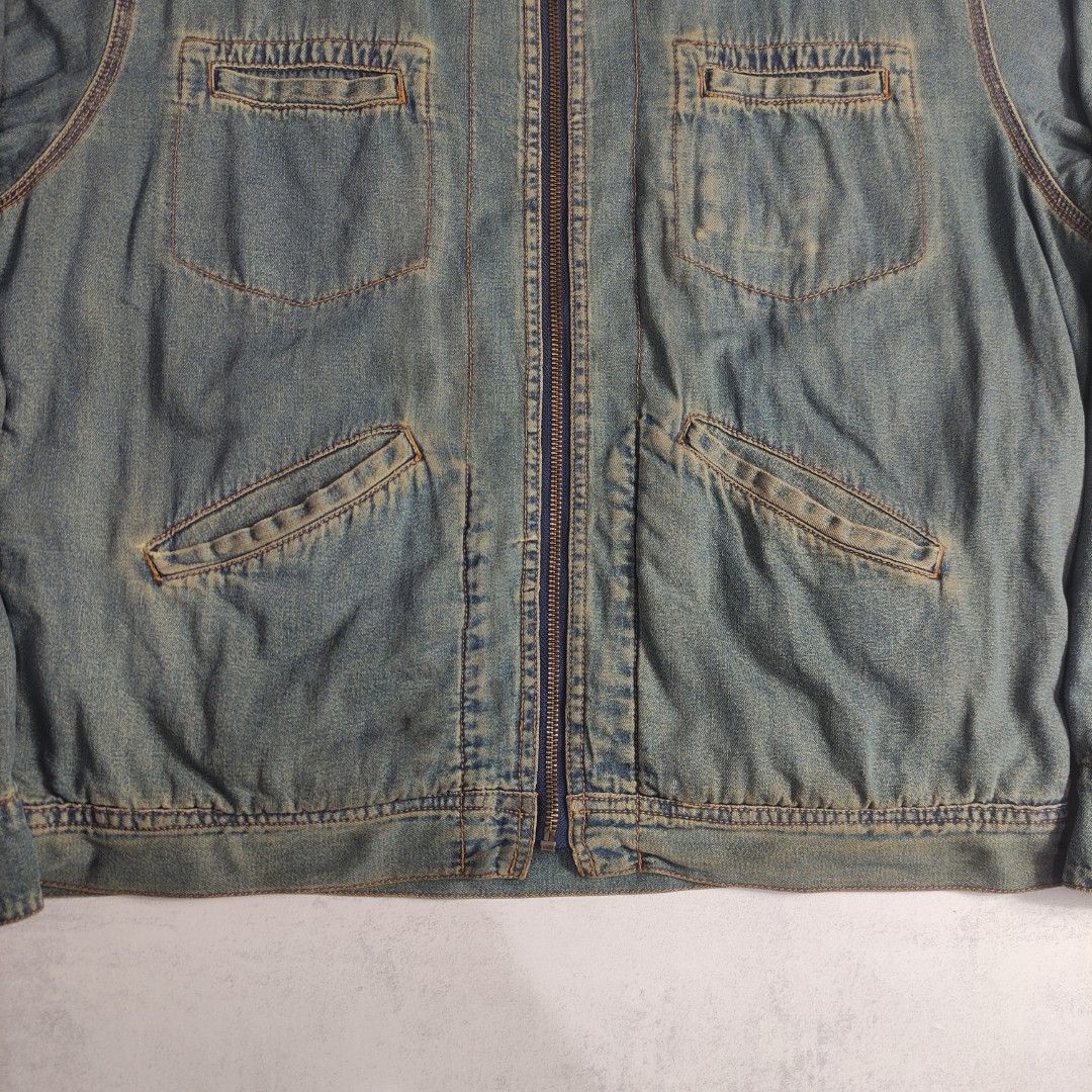 Vintage Paralyser Blanket Lined Work Jacket (Category: Coats, Jackets and Outerwear) located in Bulacan. Submitted by thriftlockerph (Listing ID 1469555382, Image 3). Description: Size: L Dimension: 25.5L 23W Condition: 7/10 Color rate: 7/10 Issue: scratches, stains, nagsoften na yung fabric.