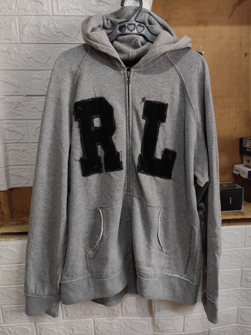 Vintage polo Ralph Lauren (Category: Coats, Jackets and Outerwear) located in Kabacan. Submitted by thriftpingts (Listing ID 1469433314, Image 1). Description: Polo jeans Ralph Lauren vintage full zip hoodie (L on tag) Condition: 9.8/10 Color rate : 9.8/10 W: 24 L: 28 Sleeve: 26 Washtags: ✅.