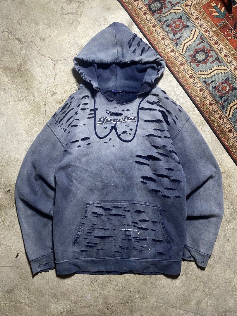 Vintage Surfbrand Gotcha Distressed Sunfaded (Category: Hoodies) located in Trece Martires City. Submitted by ridgeridethrift (Listing ID 1469521819, Image 1). Description: Width - 25 Length - 29.5 Sleeve - 24 Sun faded heaveyDistressed .