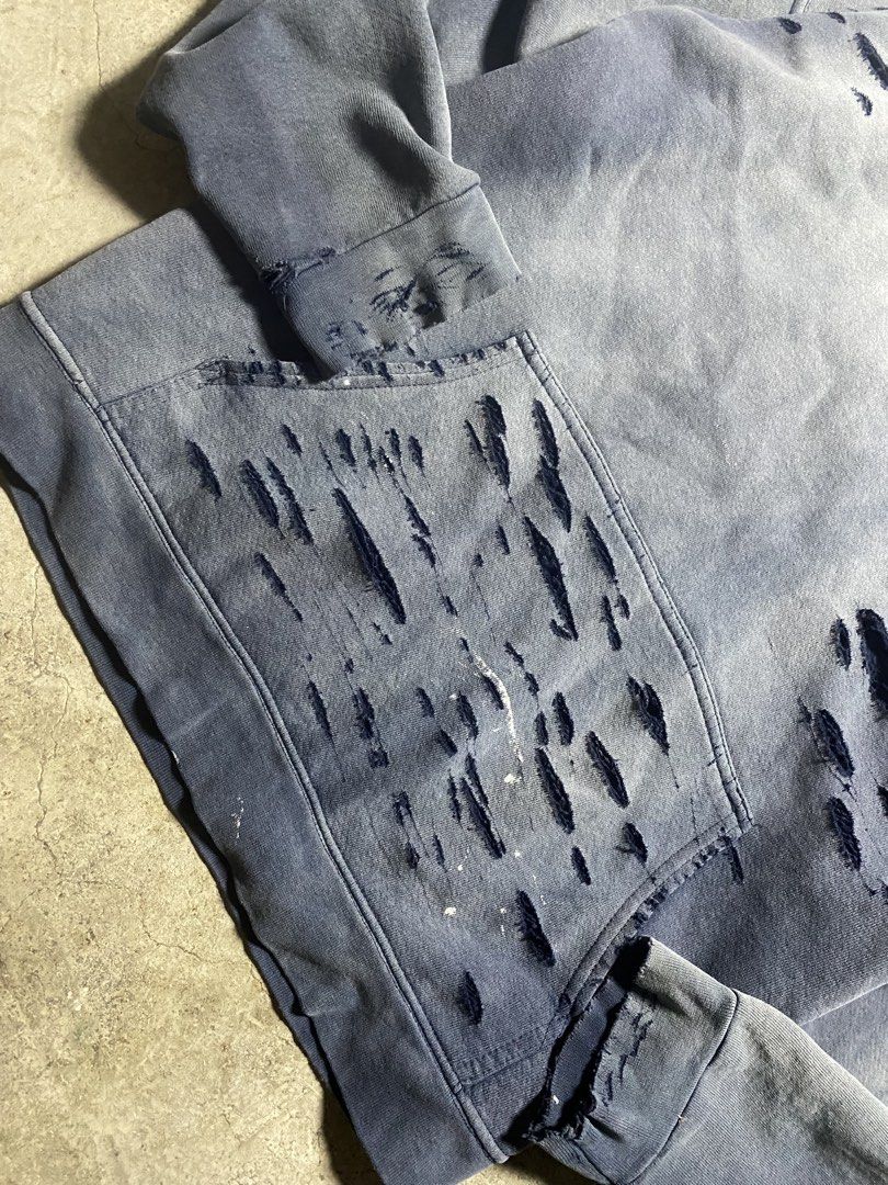 Vintage Surfbrand Gotcha Distressed Sunfaded (Category: Hoodies) located in Trece Martires City. Submitted by ridgeridethrift (Listing ID 1469521819, Image 3). Description: Width - 25 Length - 29.5 Sleeve - 24 Sun faded heaveyDistressed .