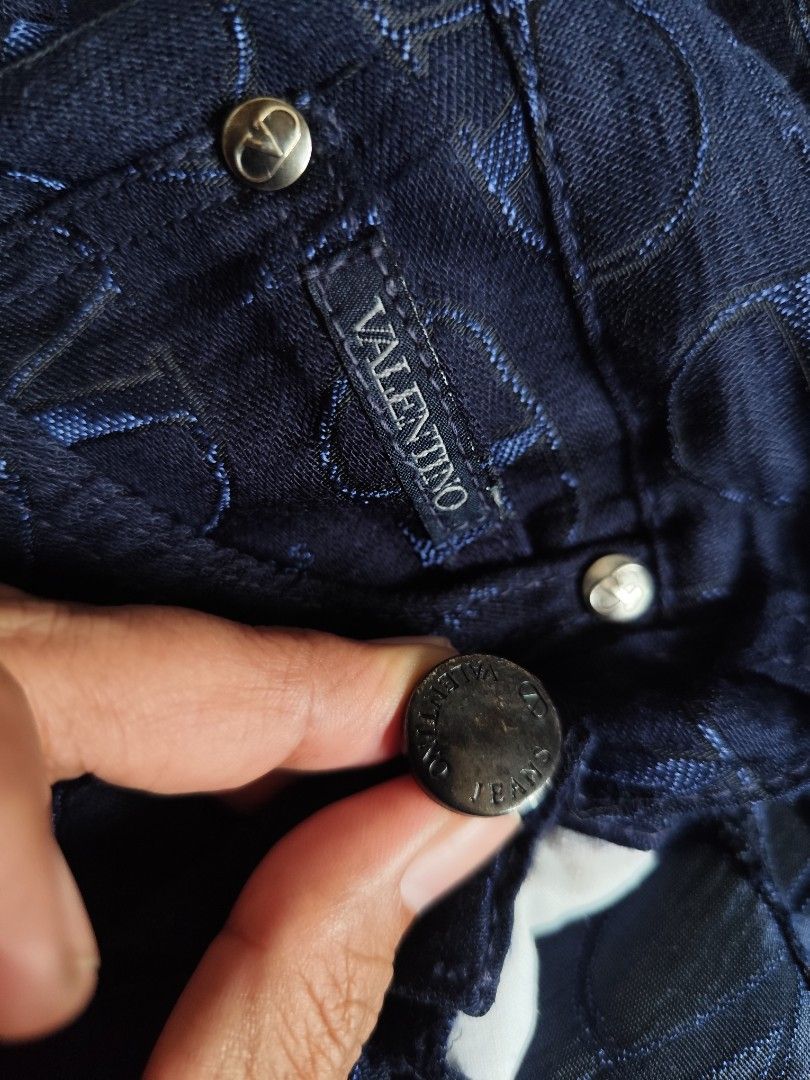 Vintage Valentino monogram trousers (Category: Trousers) located in Kabacan. Submitted by thriftpingts (Listing ID 1469434308, Image 3). Description: Valentino jeans monogram trousers Condition: 10/10 Color rate : 10/10 Waist: 28 Length: 38 Hem: 7 Washtags: ✅ Issue: X.