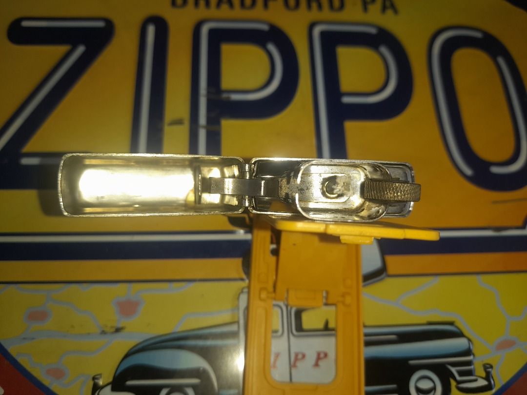 Vintage Zippo Brushed Chrome Lighter (Category: Vintage Collectibles) located in San Pedro. Submitted by taberna_carpe_diem (Listing ID 1469460851, Image 3). Description: Zippo in Brushed Chrome finish w/ Solid chrome deign. W/ case date Oct 1989, insert date Aug 2005. No box, shipping c/o buyer..