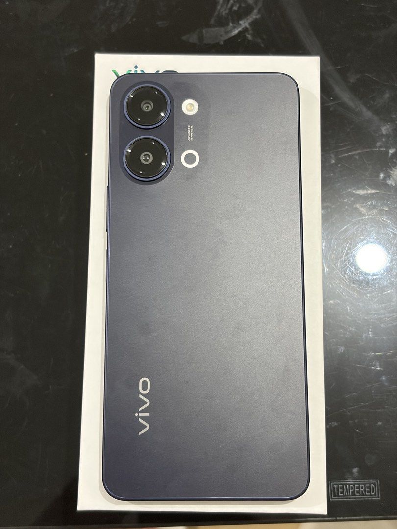 VIVO YO5 (Category: Vivo) located in Manila. Submitted by jecss (Listing ID 1469440605, Image 1). Description: Selling VIVO YO5 5 days old All accessories included Receipt and warranty included Gagamitin nalang 6500 MAH.