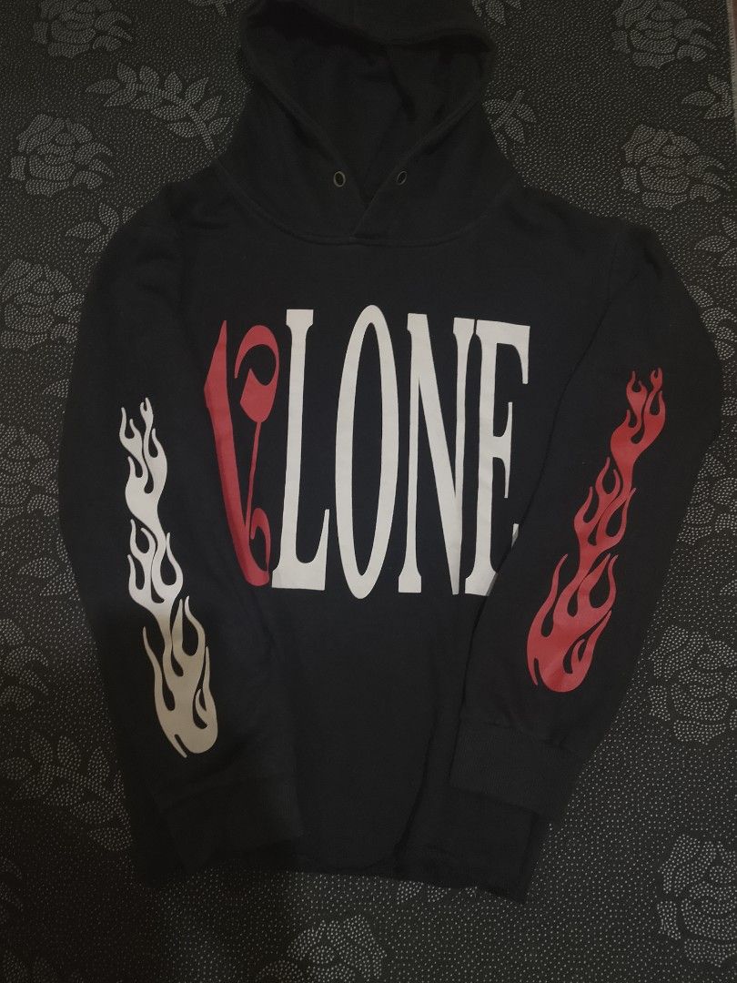 VloneXPalm Angels (Category: Coats, Jackets and Outerwear) located in Baguio. Submitted by drecas (Listing ID 1469521078, Image 1). Description: 26x23 dimes no washtag no issue, good condition .