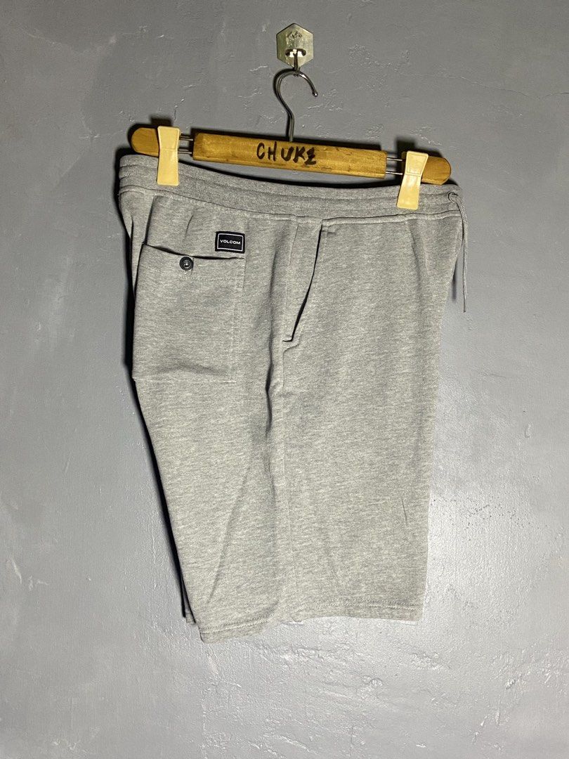 Volcom Sweat Short (Category: Activewear) located in Cabuyao City. Submitted by chukz_x (Listing ID 1469523196, Image 3). Description: Volcom Sweat Short Size : Medium Dimes : 30-34W 19L 11H Condition : Excellent Issue : none Price: 400 📍READY TO WEAR 📍Cabuyao Laguna.