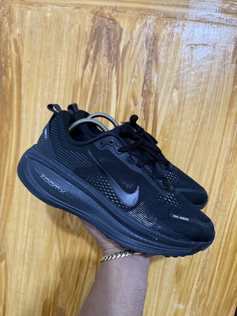 Vomero 18 (Category: Sneakers & Footwear) located in Maramag. Submitted by thriftshoesapparatus (Listing ID 1469509635, Image 1). Description: .