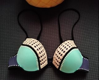 (Category: ) located in . Submitted by expresclothing (Listing ID 1469403025, Image 1). Description: .