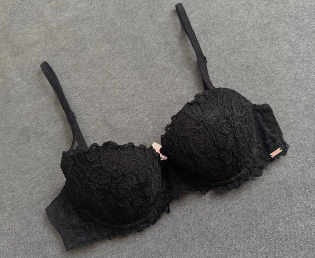Vs date push up bra 34b (Category: Undergarments & Loungewear) located in Llanera. Submitted by expresclothing (Listing ID 1469509952, Image 1). Description: .