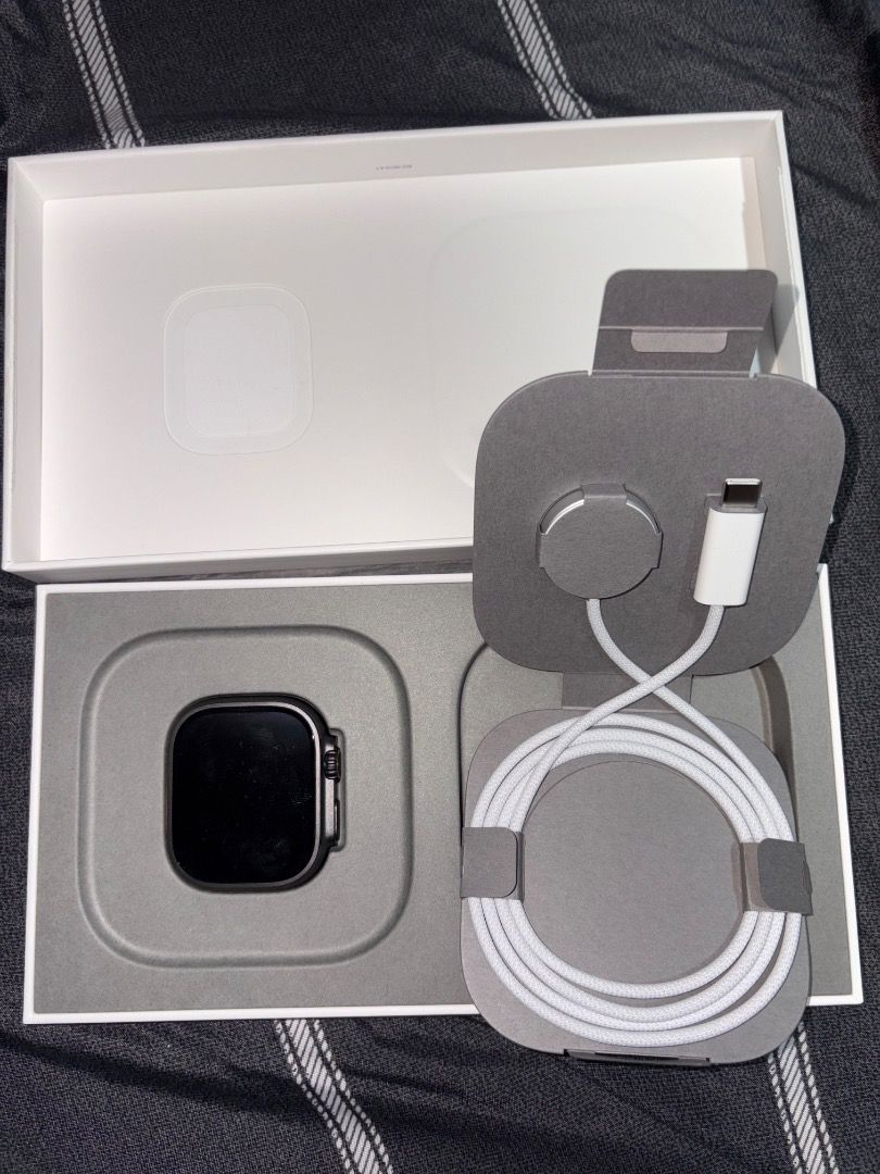 WATCH (Category: Other Gadgets) located in Caloocan City. Submitted by katsilog (Listing ID 1469417595, Image 3). Description: APPLE WATCH - ULTRA 3 - 49mm - TITANIUM BLACK with OCEAN BAND 43,000.00 STILL NEGO!!! ORIG PRICE: 58,990.00 Regalo lang to - NO RECEIPT But 100% Brand New RFS: Masyado malaki, hindi sya bagay sakin. Will buy smaller watch. Unli-try, binuksan lang sya hindi din sya naconnect sa phone or something as in inopen lang yung box