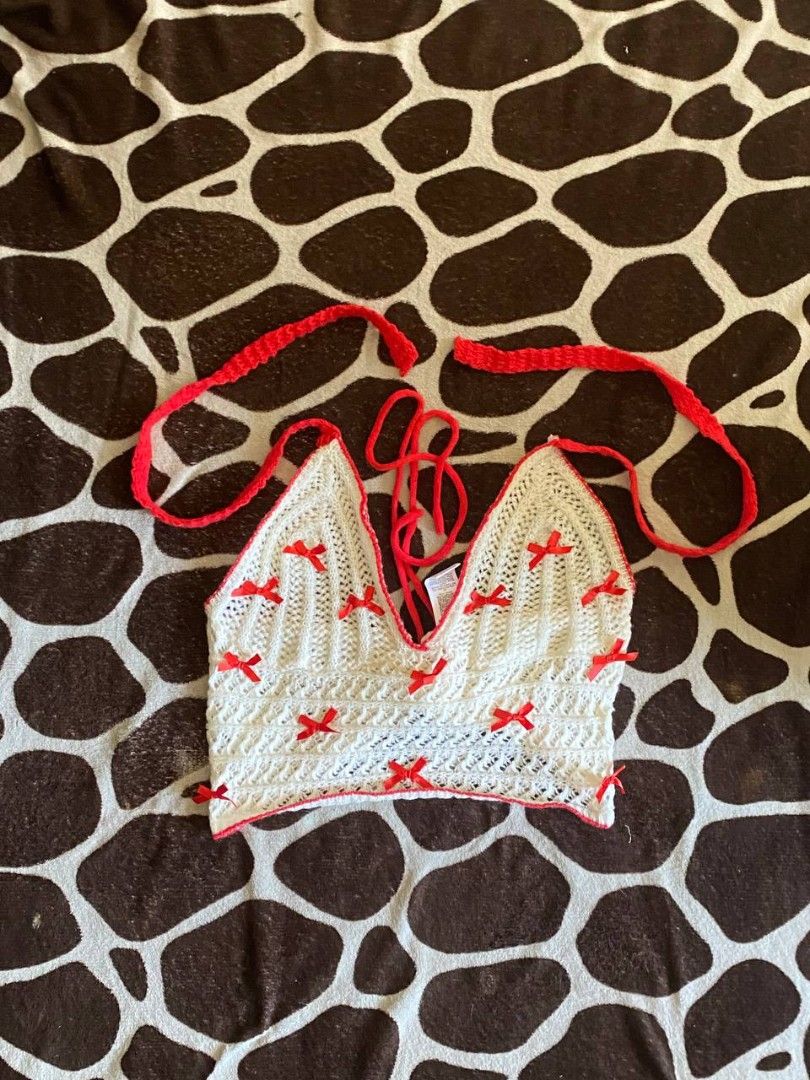 White Crochet Halter Crop Top with Red Bows (Category: Sleeveless) located in Manila. Submitted by ira.needs.cash (Listing ID 1469501612, Image 1). Description: Good as new, used once and fit to M to L!! .