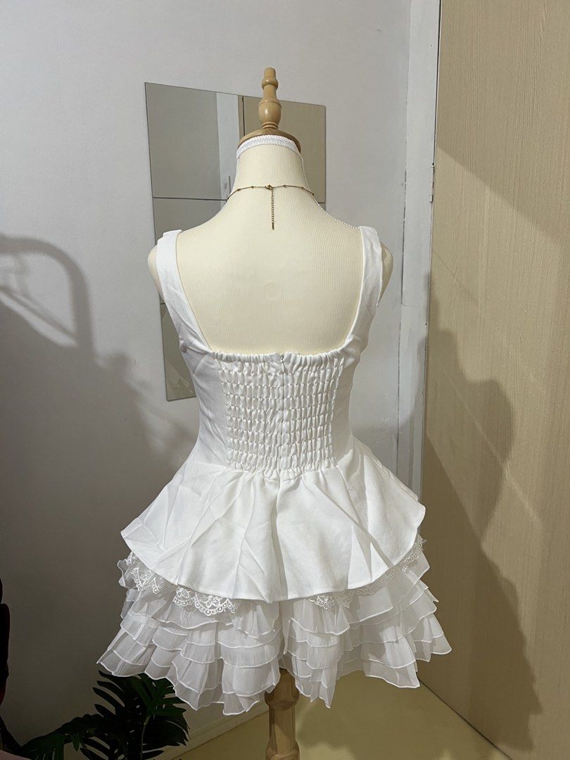 White Dress (size M) (Category: Dresses) located in Paranaque City. Submitted by kaleeen21 (Listing ID 1469468263, Image 2). Description: Casual Dress from Vietnam ✨ perfect for binyag, civil wed, special occasion, party , casual days ✨ size: medium ✨ brand new ✨ good-quality ✨ onhand ready to ship 📍Parañaque City 🛵Lalamove ready PM~.