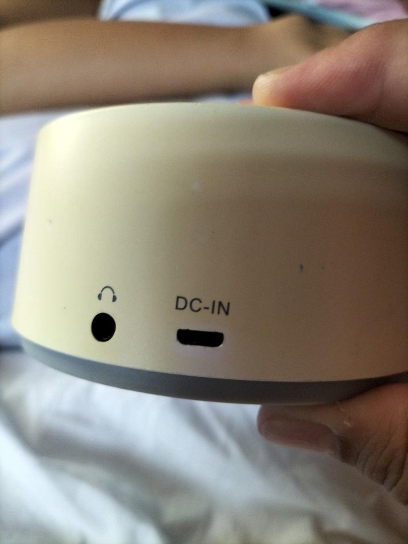 white noise machine (Category: Soundbars, Speakers & Amplifiers) located in Cavite. Submitted by e3prelovedshoppe (Listing ID 1469433486, Image 2). Description: no other issues other than yellowish color scratches and no cord. tanza Cavite location.