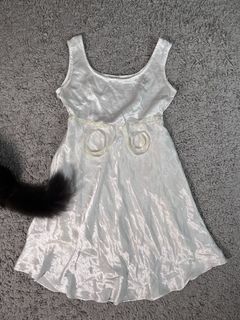 (Category: ) located in . Submitted by fromadollscloset (Listing ID 1469432517, Image 1). Description: .