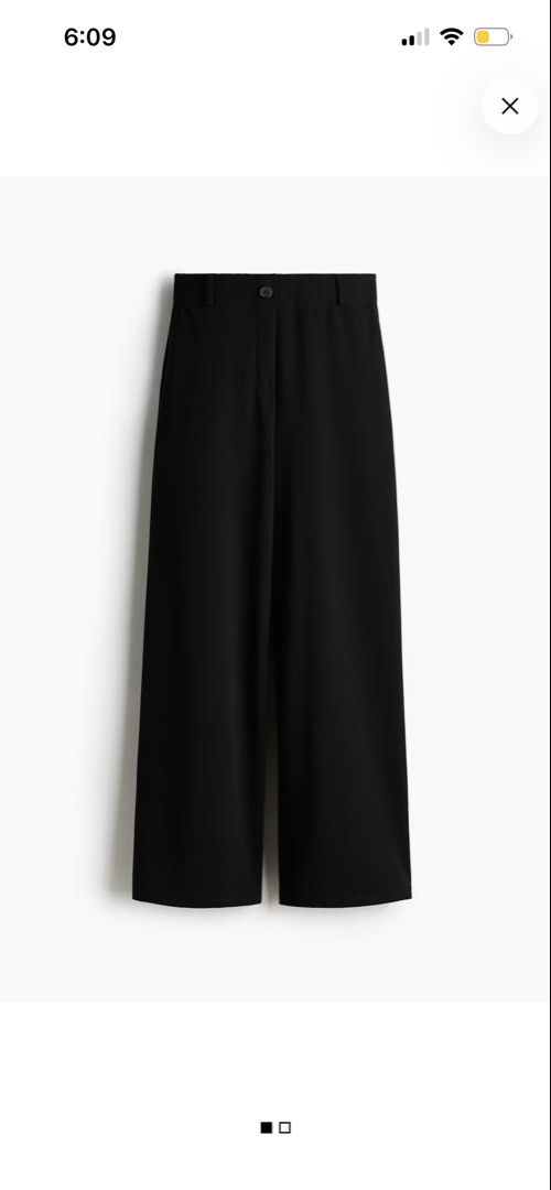 Wide-Leg Jersey Pants Black (Category: Jeans) located in Quezon City. Submitted by chingg13 (Listing ID 1469489463, Image 2). Description: USED ONCE ONLY! - Color: Black - Style: Wide-leg minimalist pants - Material: Super comfortable, stretchy jersey fabric - Details: Waist button closure with belt loops - Versatility: Easy to dress up or down, perfect for daily wear - Sizing: Size chart included in photos.