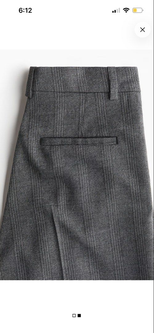 Wide-Leg Pants Dark Gray Checked (Category: Trousers) located in Quezon City. Submitted by chingg13 (Listing ID 1469489847, Image 3). Description: - Dark gray checked wide-leg dress pants - Tailored front pleats and belt loops at the waist - Clean back pocket detail - Chic and versatile style for office wear or dressing up - Size EUR 32. Refer to the sizing chart..