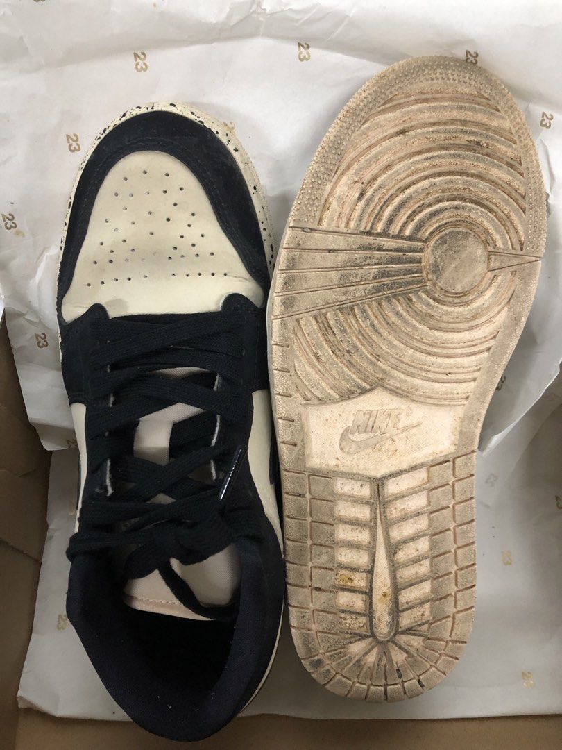WMNS AIR Jordan 1 Low (Category: Sneakers) located in Davao. Submitted by drosedizon09 (Listing ID 1469474556, Image 3). Description: Like New With Box Scanable QR .