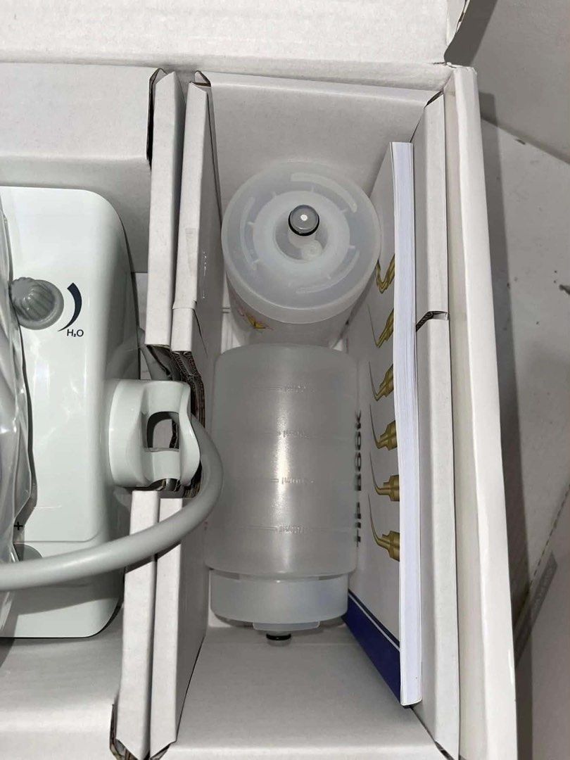 Woodpecker UDS-E LED (Category: Medical Supplies & Tools) located in Manila. Submitted by jarrd.xx (Listing ID 1469406055, Image 3). Description: - Authentic Woodpecker UDS-E LED Ultrasonic Scaler box set - Functions: Scaling, perio, and endo treatments - Detachable LED handpiece with non-heating tips and automatic water supply mode - Complete inclusions: Main unit, power supply, foot switch, water bottles, and manual - Full tip set: G1, G4, G5, 