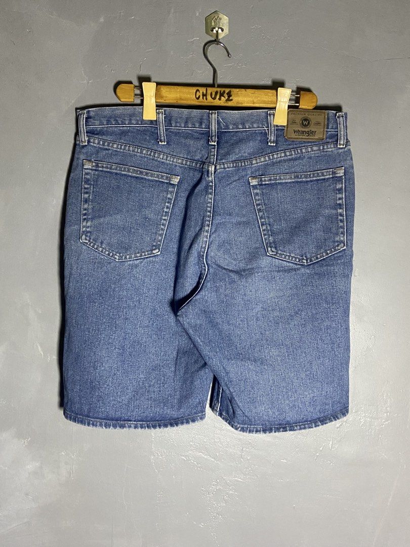 Wrangler Jorts (Category: Shorts) located in Cabuyao City. Submitted by chukz_x (Listing ID 1469529566, Image 3). Description: Wrangler Jorts Size : 38 Dimes : 38W 21L 12H Condition : Excellent Issue : none Price: 500 📍READY TO WEAR 📍Cabuyao Laguna.