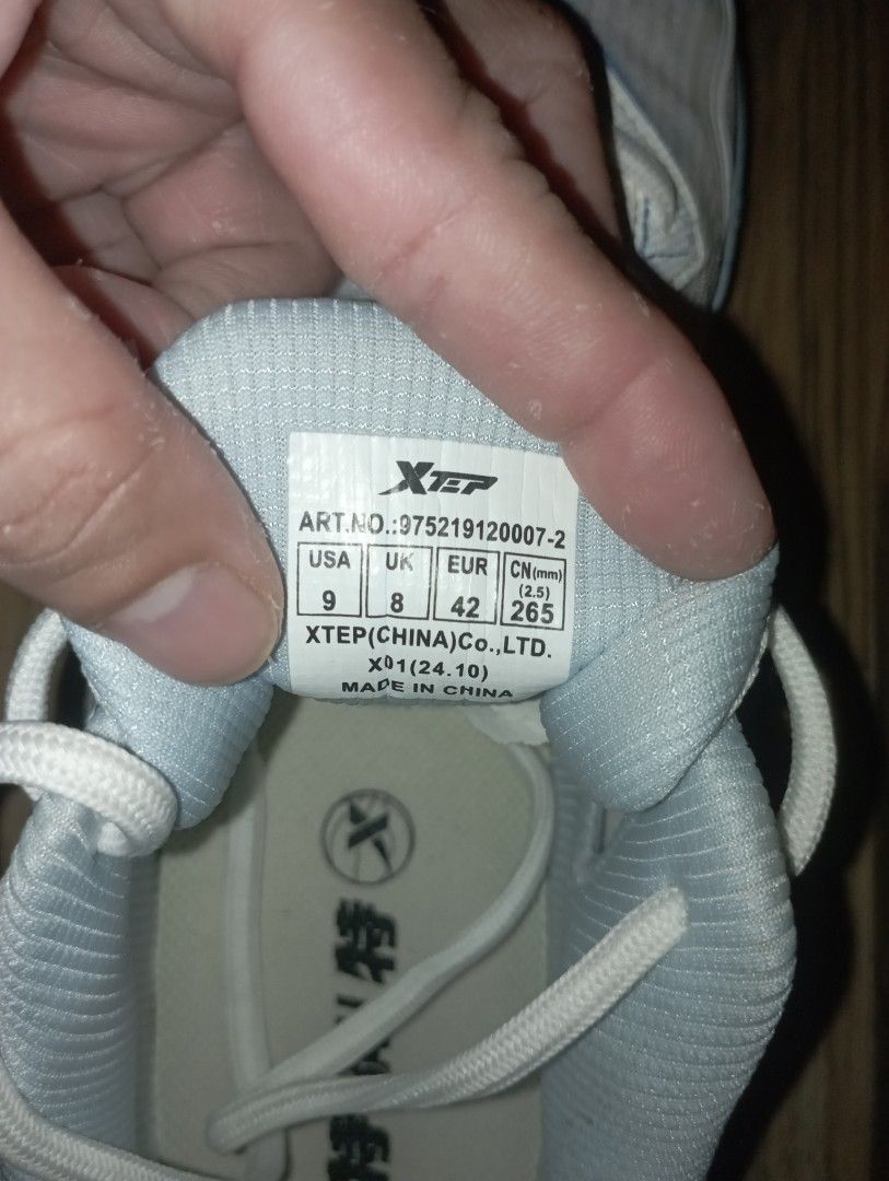 Xtep Counterattack 3rd Generation ( Xtep JLIN 3rd Gen ) (Category: Sneakers) located in Caloocan City. Submitted by marangmavin (Listing ID 1456571539, Image 2). Description: 🔥 XTEP Low-Top Performance Basketball Shoes (White/Ice Blue) 🔥 Selling this super clean and stylish pair of XTEP low-cut basketball/sports sneakers. Perfect for court action, gym training, or casual everyday wear! 📌 QUICK SPECS & DETAILS: • Brand: XTEP (Authentic) • Color