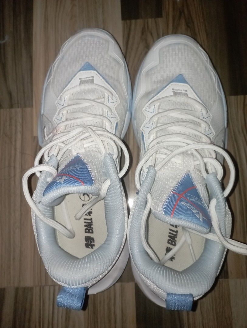Xtep Counterattack 3rd Generation ( Xtep JLIN 3rd Gen ) (Category: Sneakers) located in Caloocan City. Submitted by marangmavin (Listing ID 1456571539, Image 3). Description: 🔥 XTEP Low-Top Performance Basketball Shoes (White/Ice Blue) 🔥 Selling this super clean and stylish pair of XTEP low-cut basketball/sports sneakers. Perfect for court action, gym training, or casual everyday wear! 📌 QUICK SPECS & DETAILS: • Brand: XTEP (Authentic) • Color