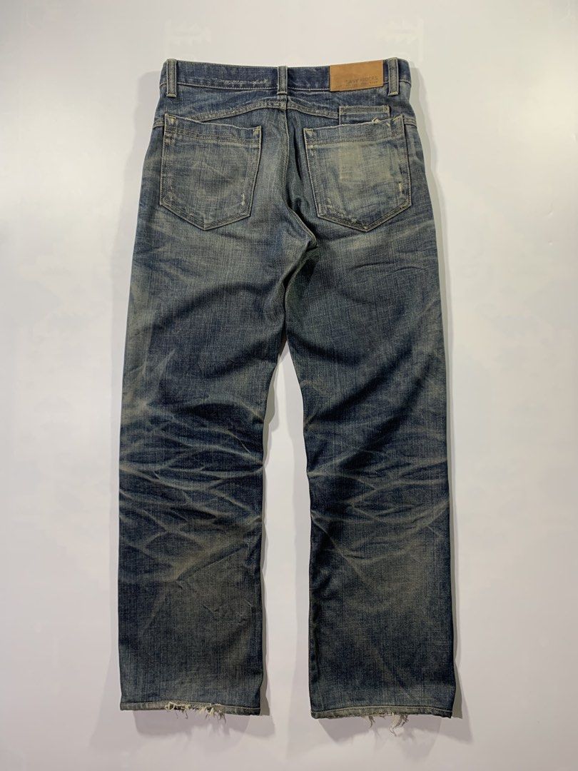 Y2k Bootcut Pants Raw (Blue Boy) (Category: Jeans) located in Aurora. Submitted by cpr_garments13 (Listing ID 1469528758, Image 3). Description: Models height 5’6 30 on tag Measurements •Waist:33 •Thigh:12 •Length:38.5 •Leg opening:9 Good condition -Distressing Design -Low Rise -Stain .