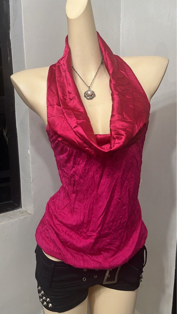 Y2k cowl neck hotpink top (Category: Sleeveless) located in Caloocan City. Submitted by onlyfromthepast (Listing ID 1469483659, Image 2). Description: 9/10 condition S-m ✅My bio before purchasing tia💕 ✅ All items are fresh from bales, Pls expect dirt,dust or stains .