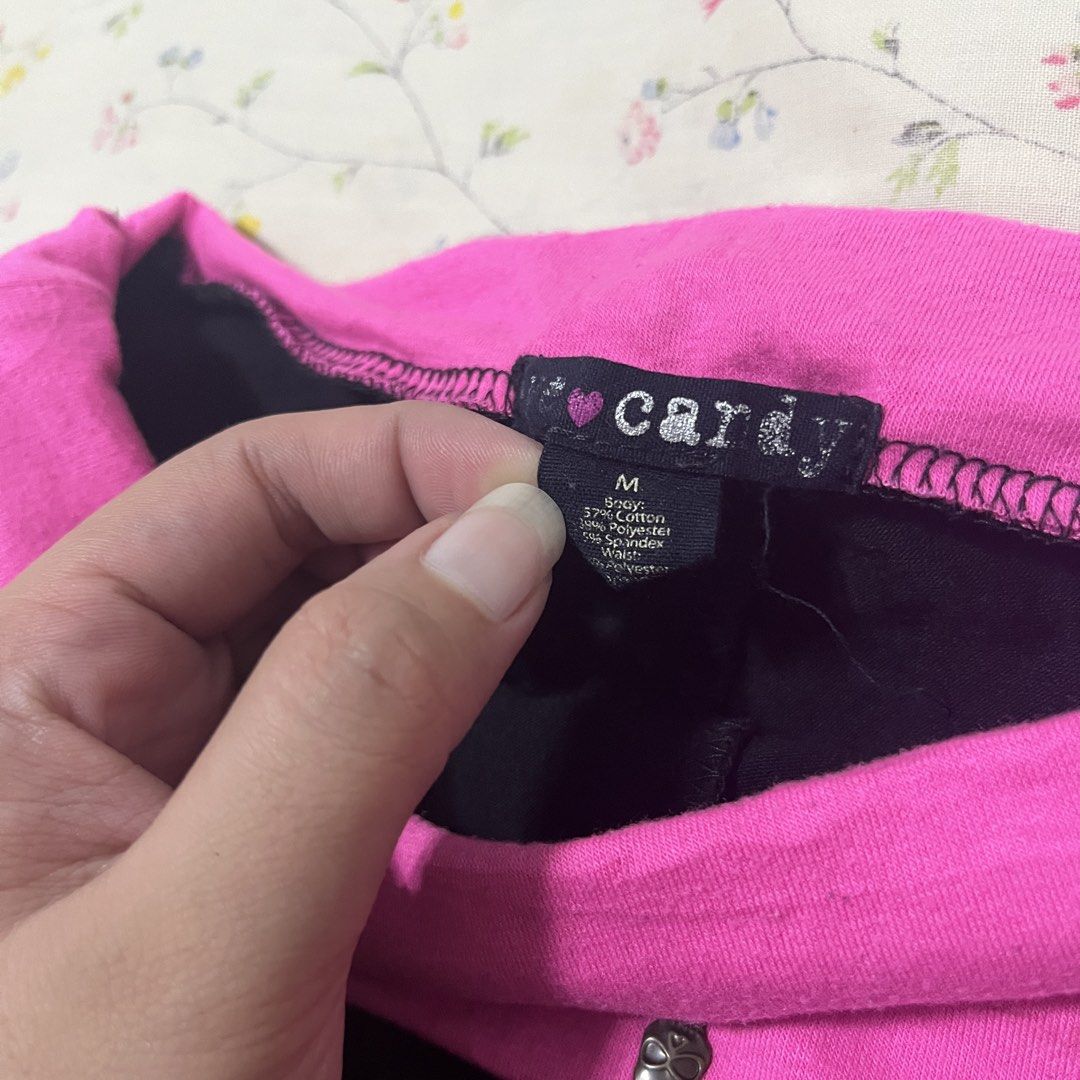 Y2k fold over skull studded pink shorts (Category: Shorts) located in Davao. Submitted by lovedfaerie (Listing ID 1469530514, Image 3). Description: Waist:26-32 no flaws.