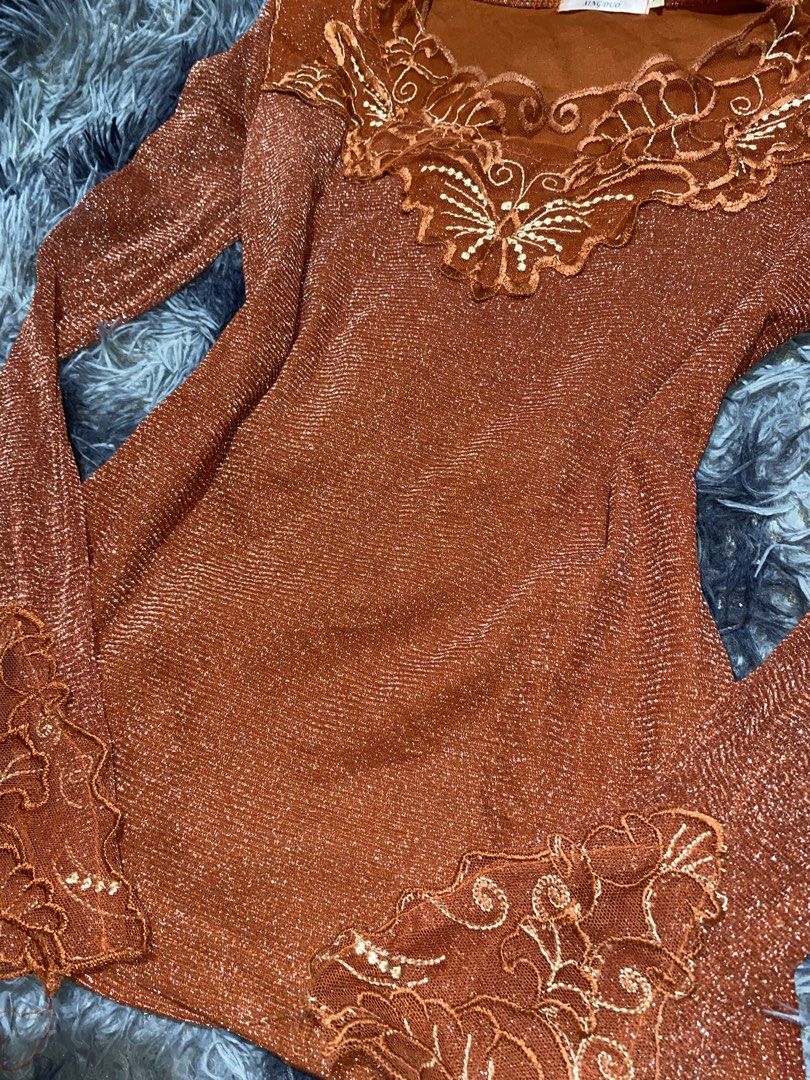 Y2K long-sleeve (Category: Longsleeves) located in Manila. Submitted by jozelann (Listing ID 1469517747, Image 2). Description: Y2K-style burnt-orange or copper shimmering long-sleeve.