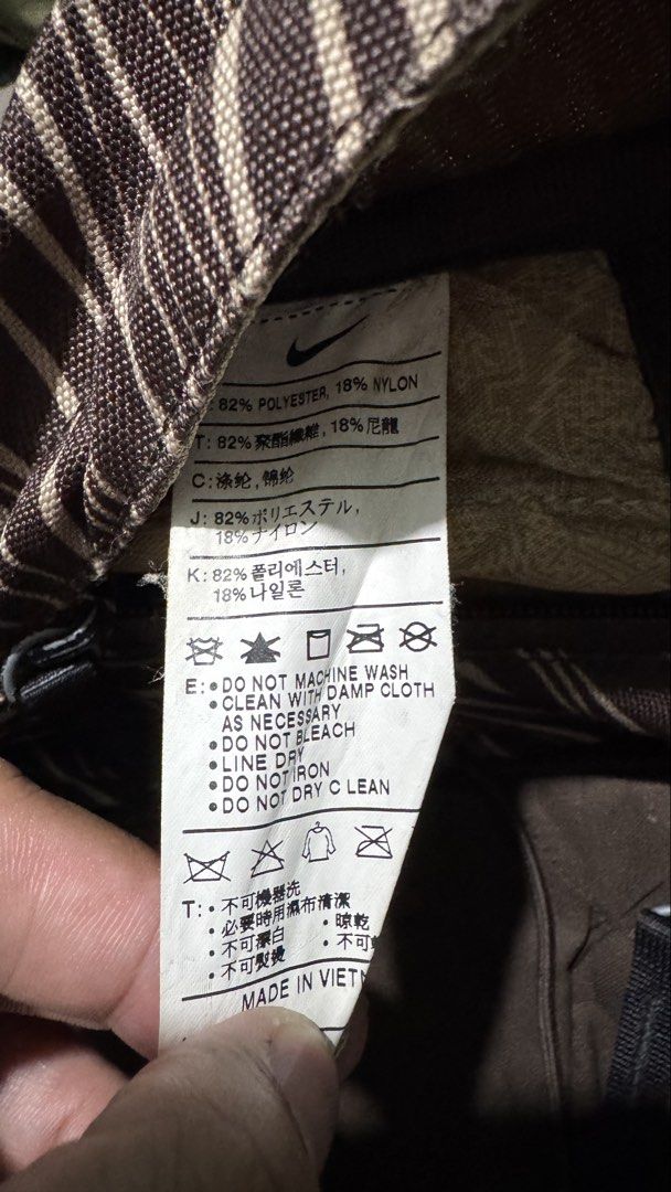 Y2k Nike backpack (Category: Backpacks) located in Lipa City. Submitted by scrap.threads (Listing ID 1469466392, Image 2). Description: Item: y2k Nike backpack Fave! Ganda pang hike nyo guys 💯💯💯 Price: 1000 Dimes: Width - Length - Issue: none Lipa City Ship via J&T (Shouldered by buyer) Payment via Gcash ***Notice*** Color may vary due to lighting. Payment first. Item/s are thrifted or used condition unless stated otherwise. Please manage your