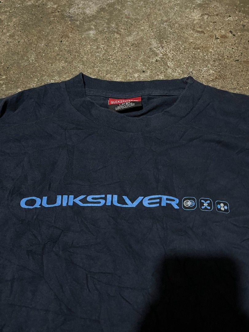 y2k Quicksilver l/s (Category: Coats, Jackets and Outerwear) located in Manila. Submitted by lensandlove (Listing ID 1469544233, Image 3). Description: Size Large W22.5 L27.5 Issue Baby hairline Color rate 9/10 Good condition 700.