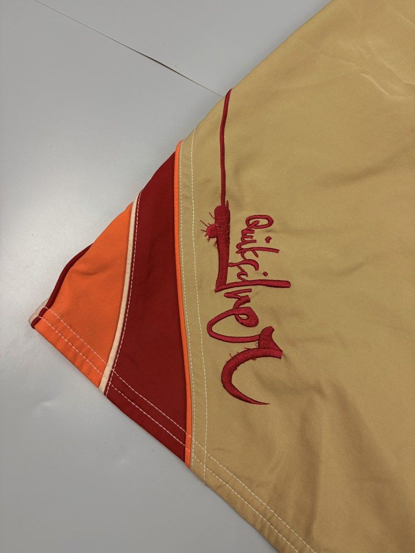 Y2K quiksilver (Category: Shorts) located in Manila. Submitted by _remyboyz (Listing ID 1469423374, Image 3). Description: Y2K Quiksilver Measurement Size:32/20/12 Color rate:10/10 Condition:Excellent condition Flaw/Issue:dirt need wash only .