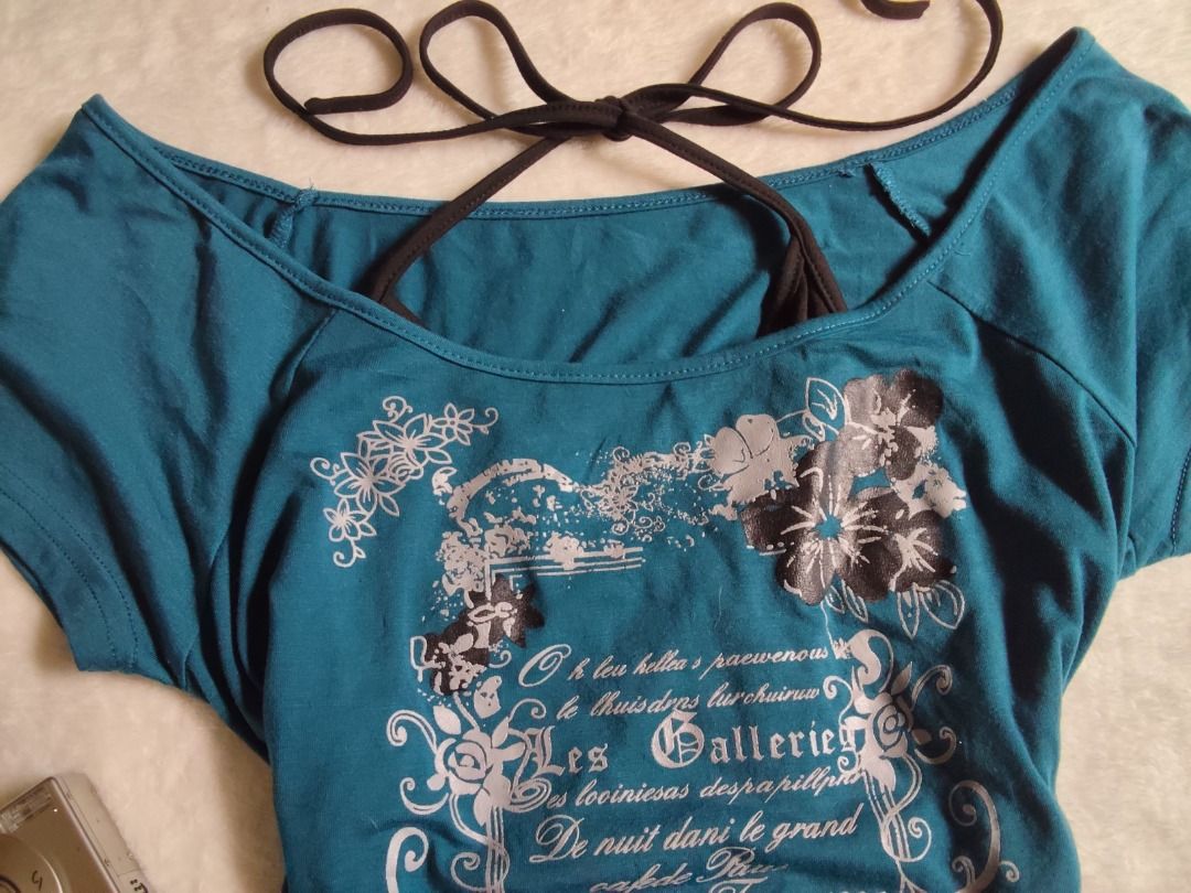 Y2k summer top halter inner (Category: Shirts) located in Andop. Submitted by clovercollectionss (Listing ID 1469551696, Image 3). Description: ˖ ݁♬⋆.˚𝄞 Blue and black summer top Med No flaw ⊱ ─── ⋆⋅ 🍎 ⋅⋆ ─── ⊰ 𖦹🐞Mine: 380 𖦹🐞Steal: 10+ 𖦹🐞 Lock: 450 ────୨ৎ──── .☘︎ ݁˖ Please manage your expectations as all items are thrifted .☘︎ ݁˖ Color may change due to lighting .☘︎ ݁˖ 150 cancellation fee EOB: Thursday 10 pm (10:01 not included).